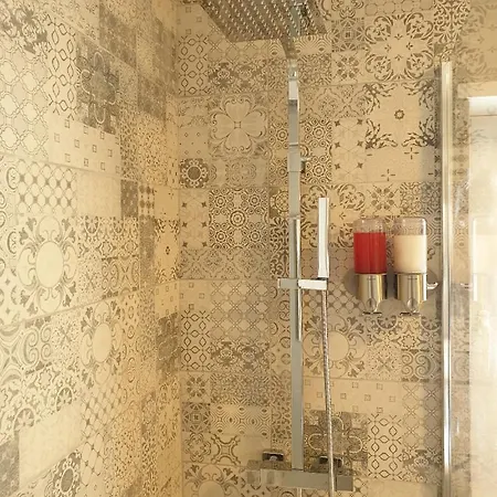 Altavista Penthouse T2 *